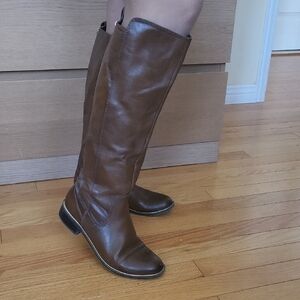 EUC Aldo Boots Size 7.5